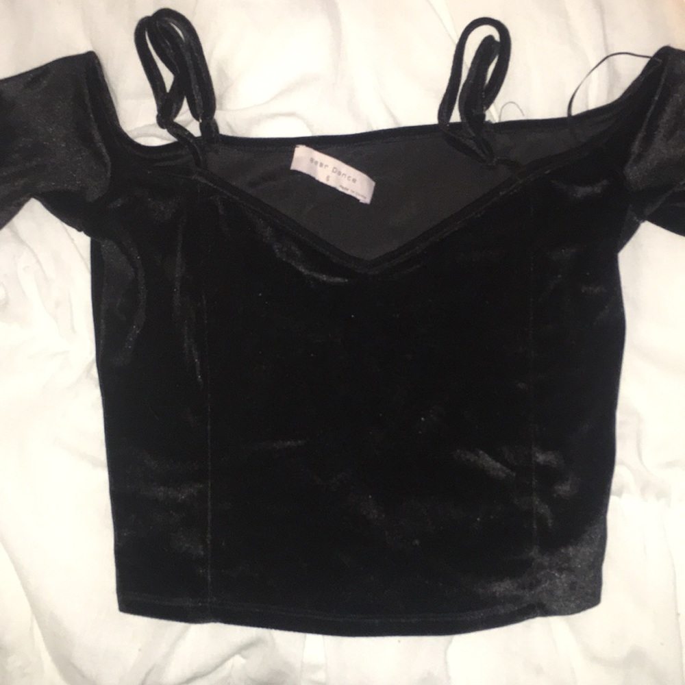 Off the shoulder black cropped top